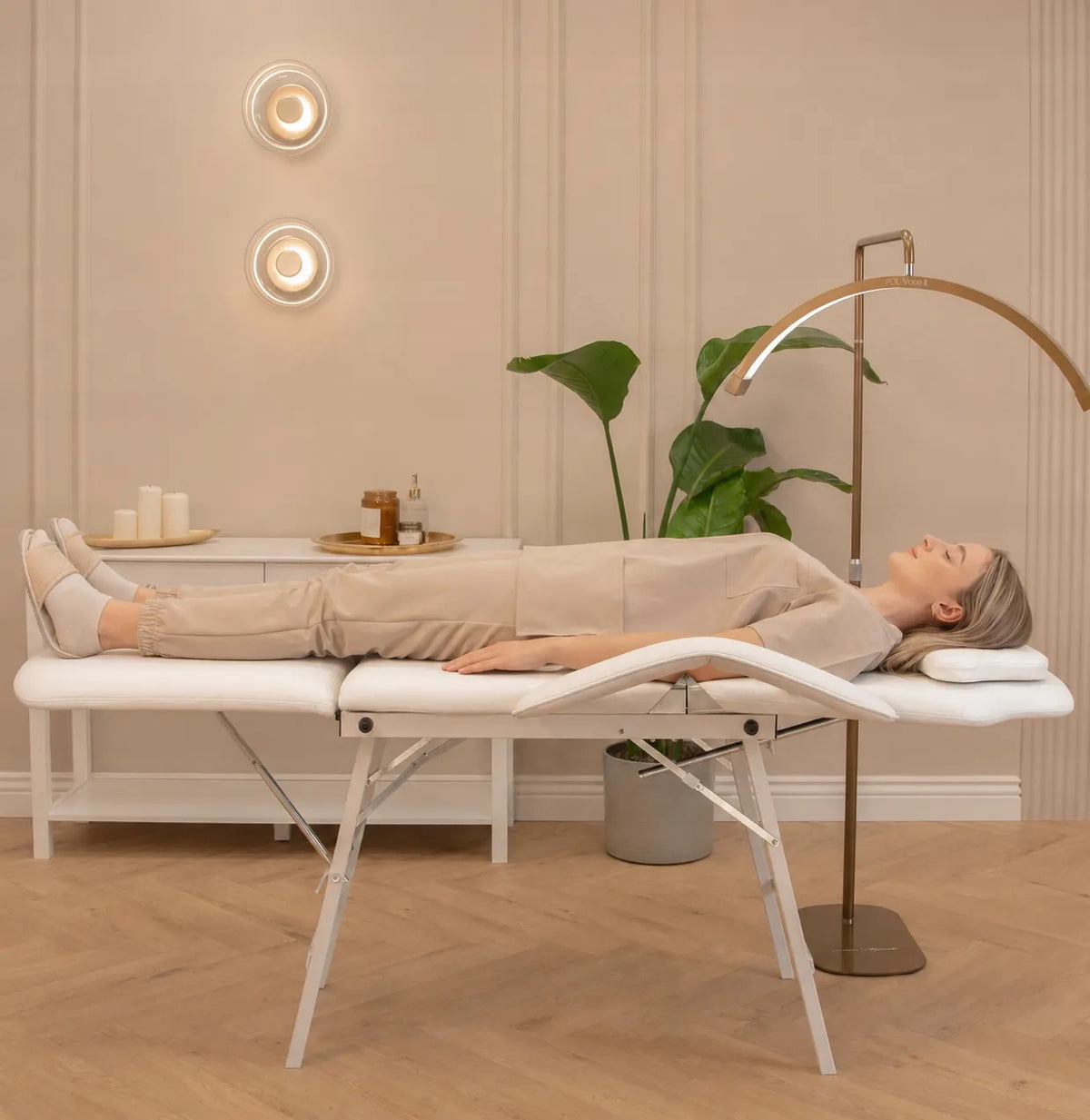 Kosmetologinė kėdė, gultas blakstienų priauginimui, SPA, pedikiūrui ir tatuiruotėms
