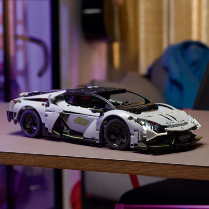 LEGO 42214 Technic „Lamborghini Revuelto“ sportinis automobilis