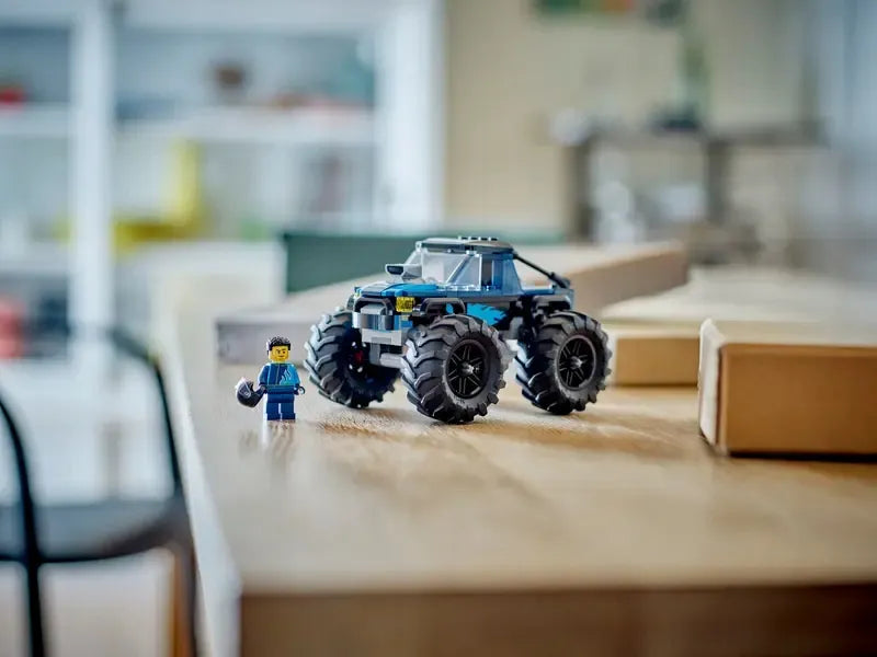 LEGO City mėlynas visureigis Monster Truck 60402 – jaudinantis vairavimas ir akrobatiniai triukai!