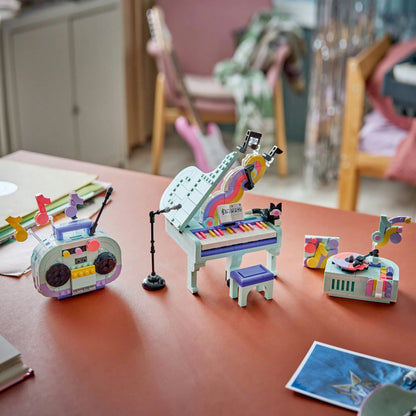 LEGO Creator 3 viename 31392 Muzikinis rinkinys: Pianinas su kate