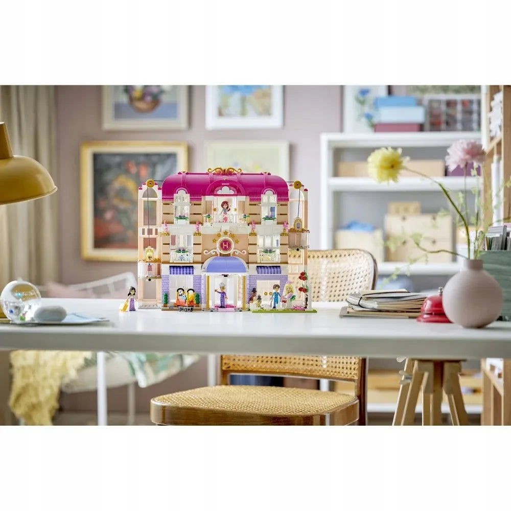 LEGO FRIENDS Heartleiko miesto didysis viešbutis 42704