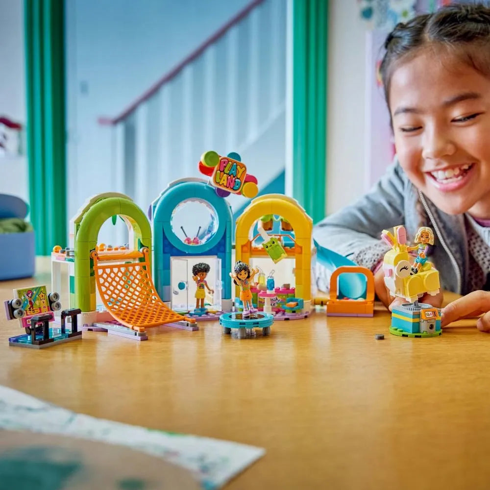 LEGO Friends Linksmas žaidimų kambarys 42686