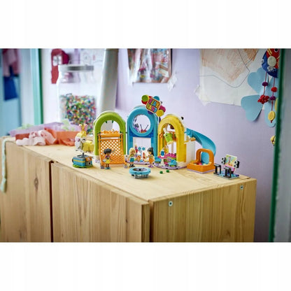 LEGO Friends Linksmas žaidimų kambarys 42686