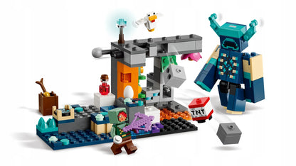 LEGO Minecraft Susitikimas su sargybiniu 21274 rinkinys vaikams nuo 7 metų