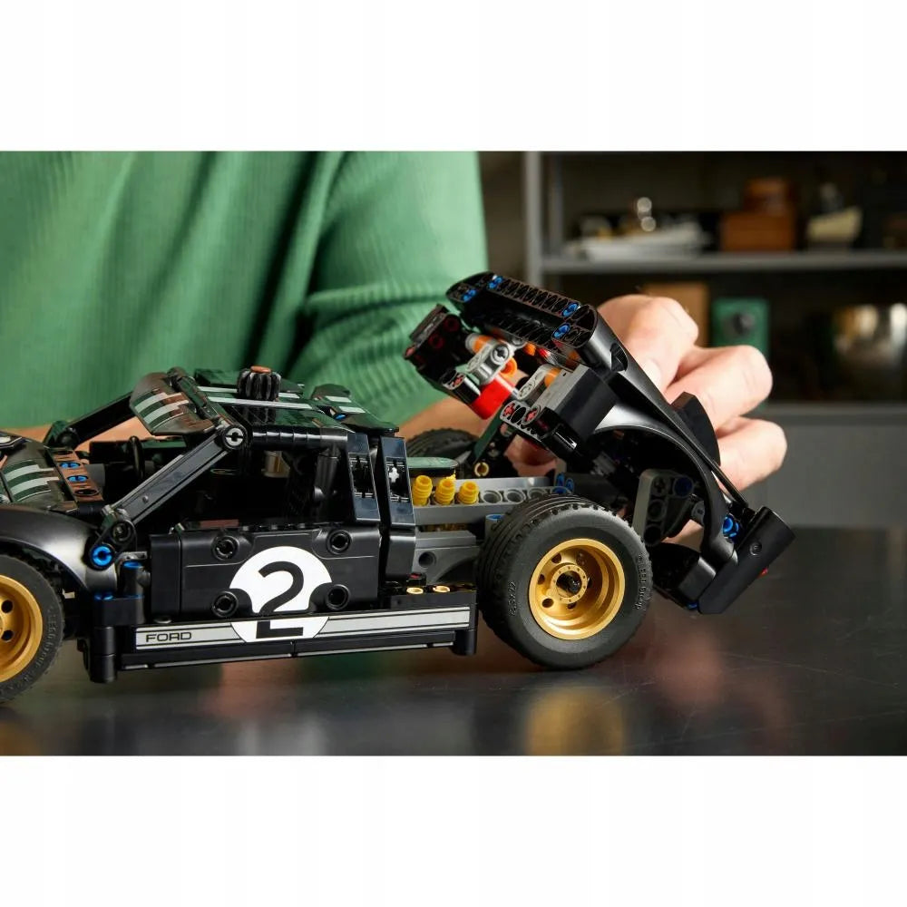 LEGO Technic 1966 Ford GT40 MKII lenktyninis automobilis 42223