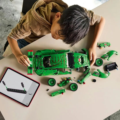 LEGO Technic 42224 „Porsche 911 GT3 R REXY AO Racing“ automobilis