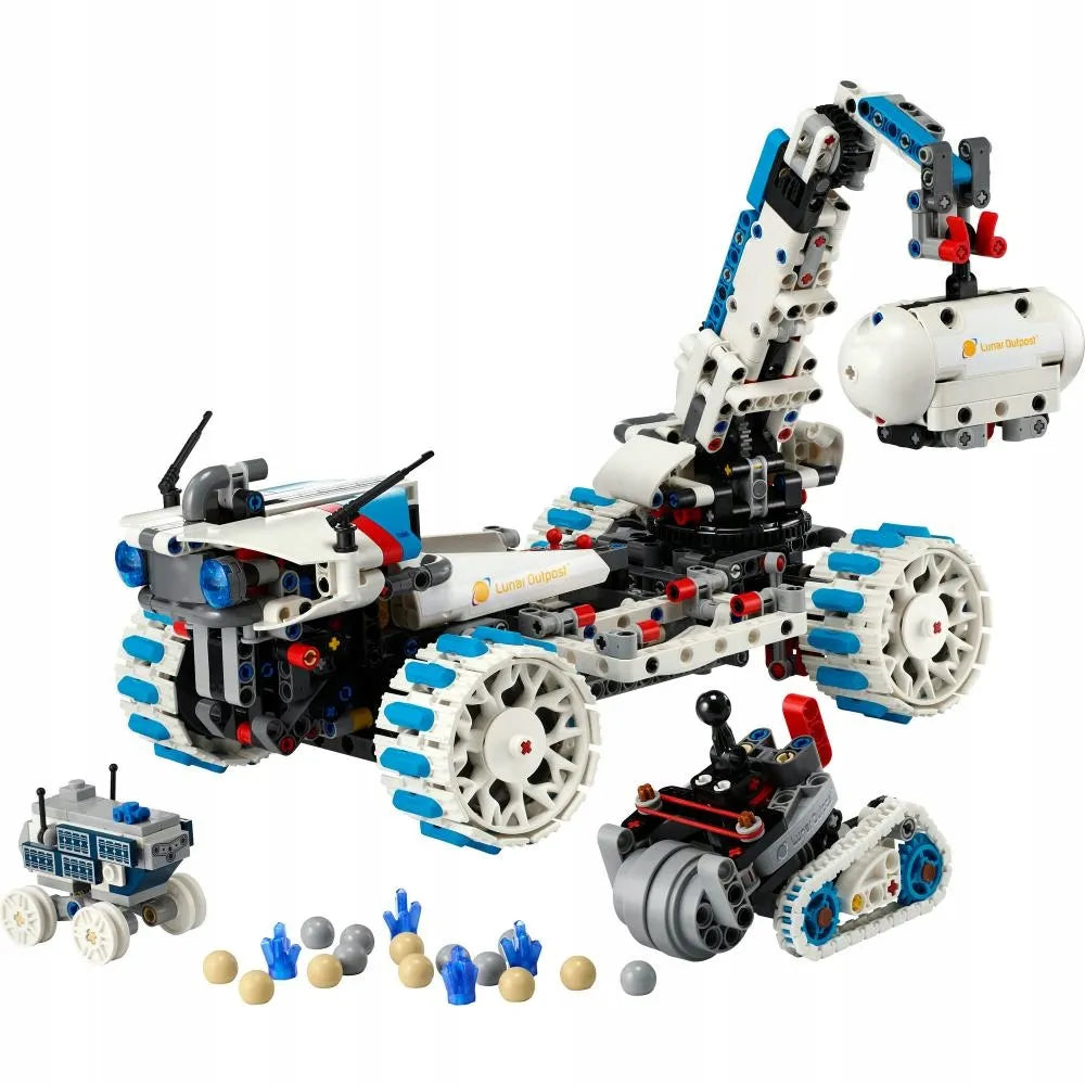 LEGO Technic Mėnulio visureigis Lunar Outpost 42211