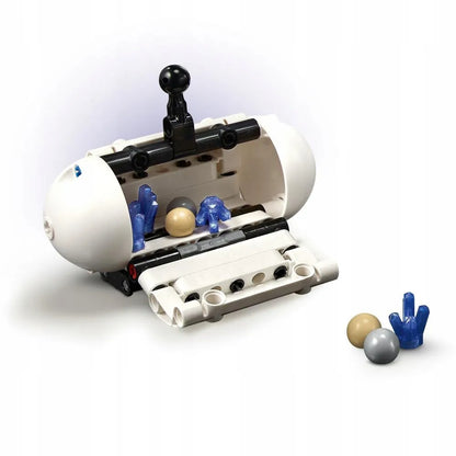 LEGO Technic Mėnulio visureigis Lunar Outpost 42211