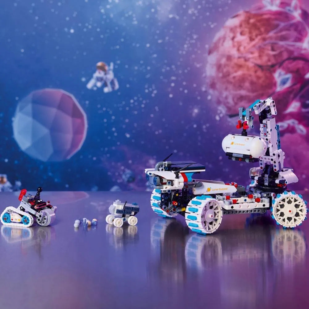 LEGO Technic Mėnulio visureigis Lunar Outpost 42211