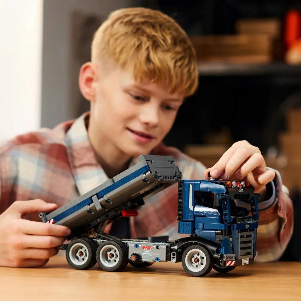LEGO Technic savivartis su pakeliama kėbulo dalimi 42203
