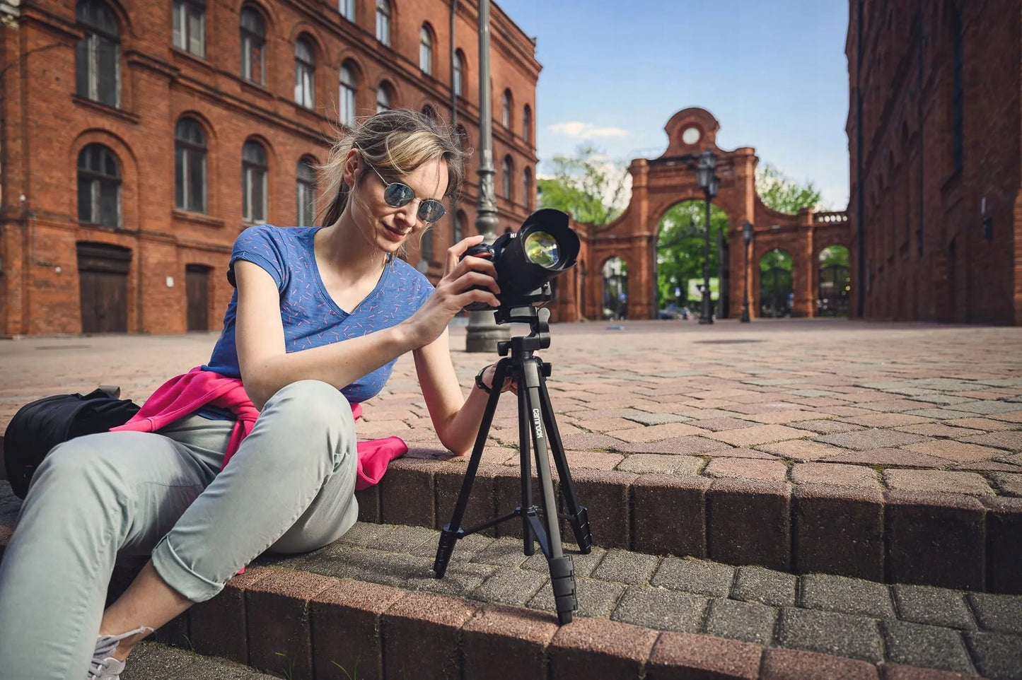 Lengvas fotografinis stovas Camrock CP-530 fotoaparatui ir vaizdo kamerai, nuo 44 iki 149 cm, su dėklu