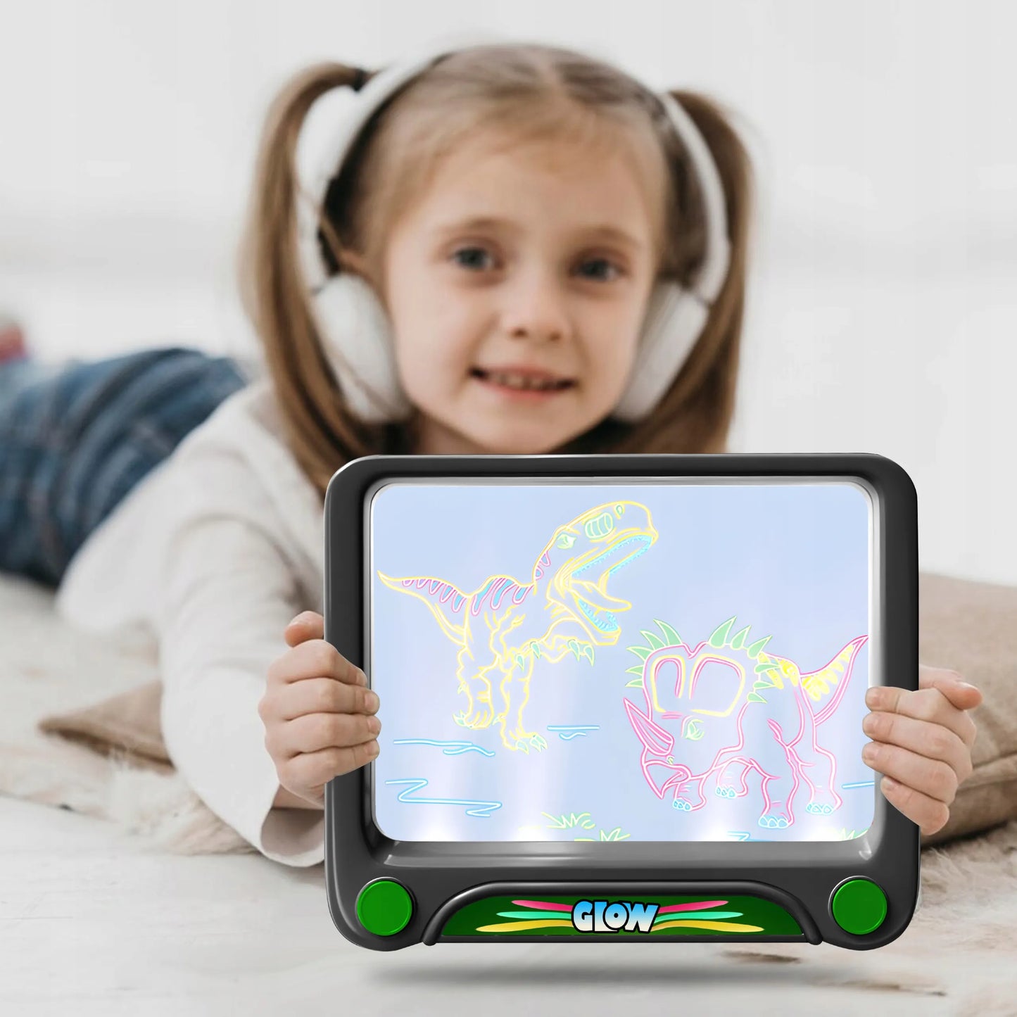 MAGIC 3D LED ŠVIEČIANTI PIEŠIMO LENTELĖ – PLANŠETĖ VAIKAMS SU MARKERIAIS