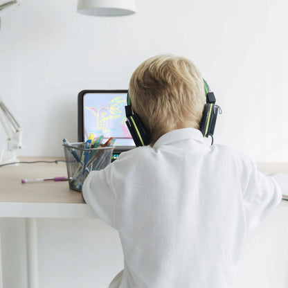 MAGIC 3D LED ŠVIEČIANTI PIEŠIMO LENTELĖ – PLANŠETĖ VAIKAMS SU MARKERIAIS