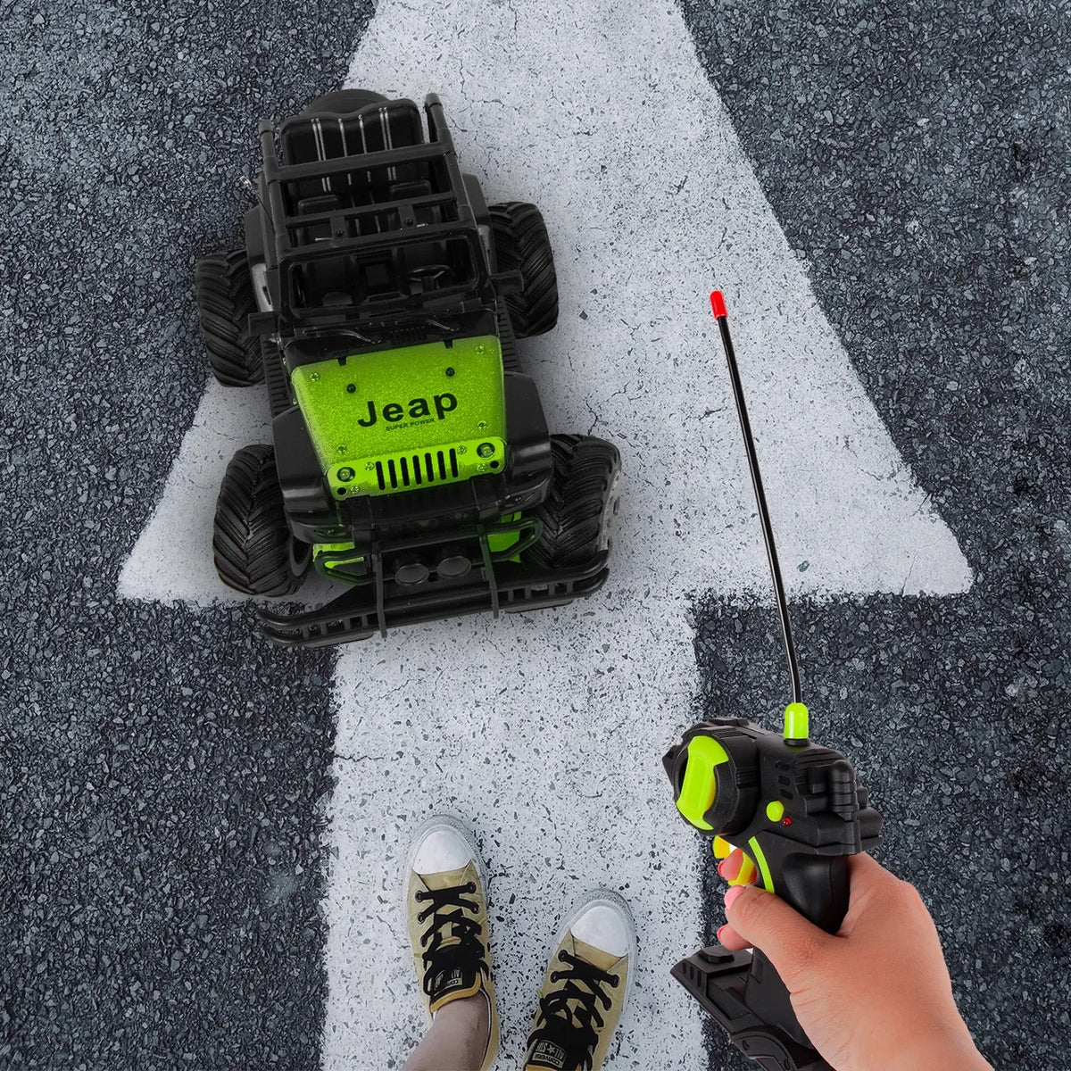 MalPlay nuotoliniu būdu valdomas metalinis visureigis „Jeep“ RC 1:20