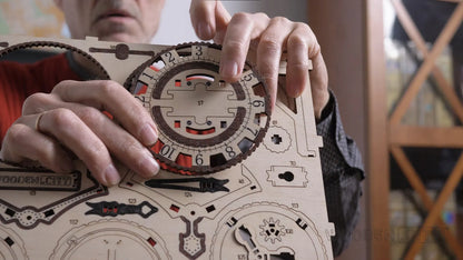 Medinis steampunk stiliaus sieninis laikrodis Wooden.City, 3D dėlionė