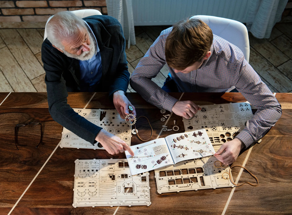 Medinis steampunk stiliaus sieninis laikrodis Wooden.City, 3D dėlionė