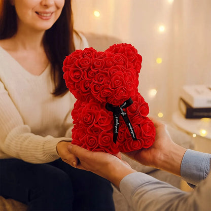 Meškiukas iš rožių žiedų – dovana gimtadieniui, Valentino dienai, mylimai moteriai ar vestuvėms