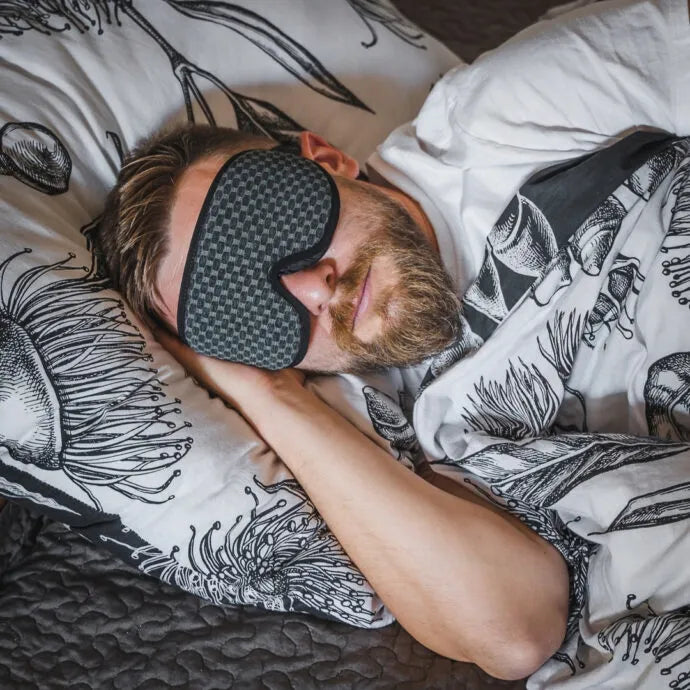 Miego kaukė James Hawk Sleep Mask – 100% užtemdanti, ergonomiška