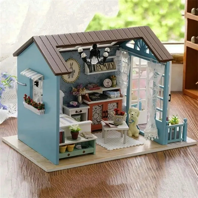 Miniatiūrinis DIY namelis „Miškininko namelis Bieszczaduose – Pelėdų miškas“