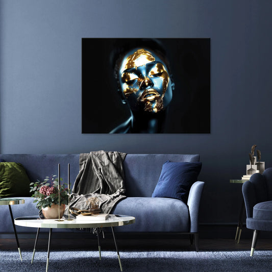 Modernus abstraktus moters veido paveikslas ant drobės, auksinis, su rudu mediniu rėmu, 100 × 70 cm