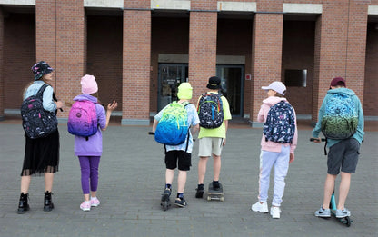 Mokyklinė kuprinė COOLPACK pradinukui, talpi ir LENGVA, + dovana