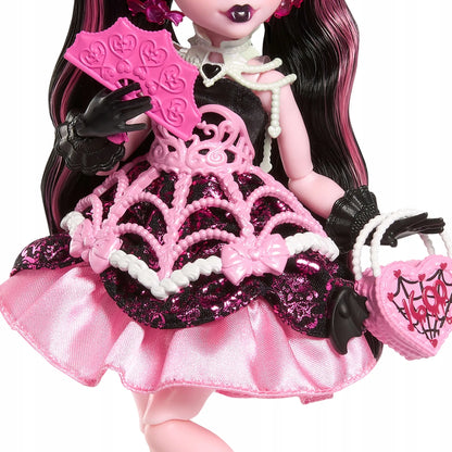 Monster High Draculaura „Baisiai saldus gimtadienis“ lėlė, 27 cm, su balionu ir aksesuarais