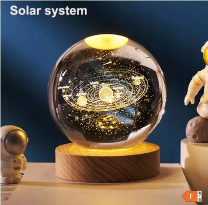 Naktinė 3D lempa – „Saulės sistema“ krištolinio rutulio LED šviestuvas