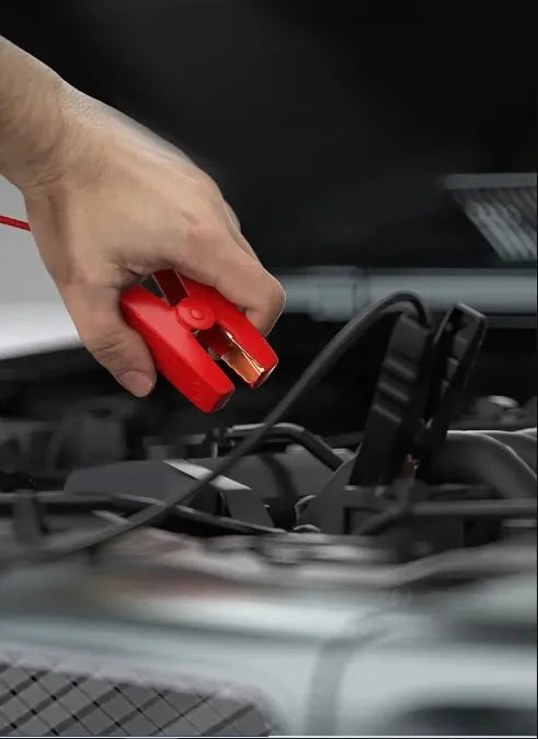 Nešiojamas automobilio užvedimo įrenginys ir įkroviklis IDEAL X-STARTER 11 LiPo