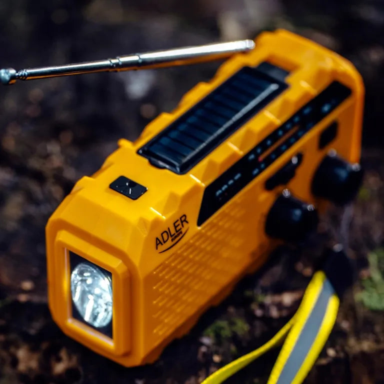 Nešiojamas radijas su alkūne, saulės energija, dynamo, žibintuvėliu ir powerbank funkcija