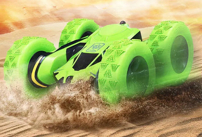 Nuotoliniu būdu valdomas akrobatinis automobilis „ATOM MAX“ su pulteliu, 2,4 GHz, 700 mAh akumuliatoriumi