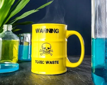 Puodelis „Toksinės atliekos“ – dovana chemikui arba fizikui