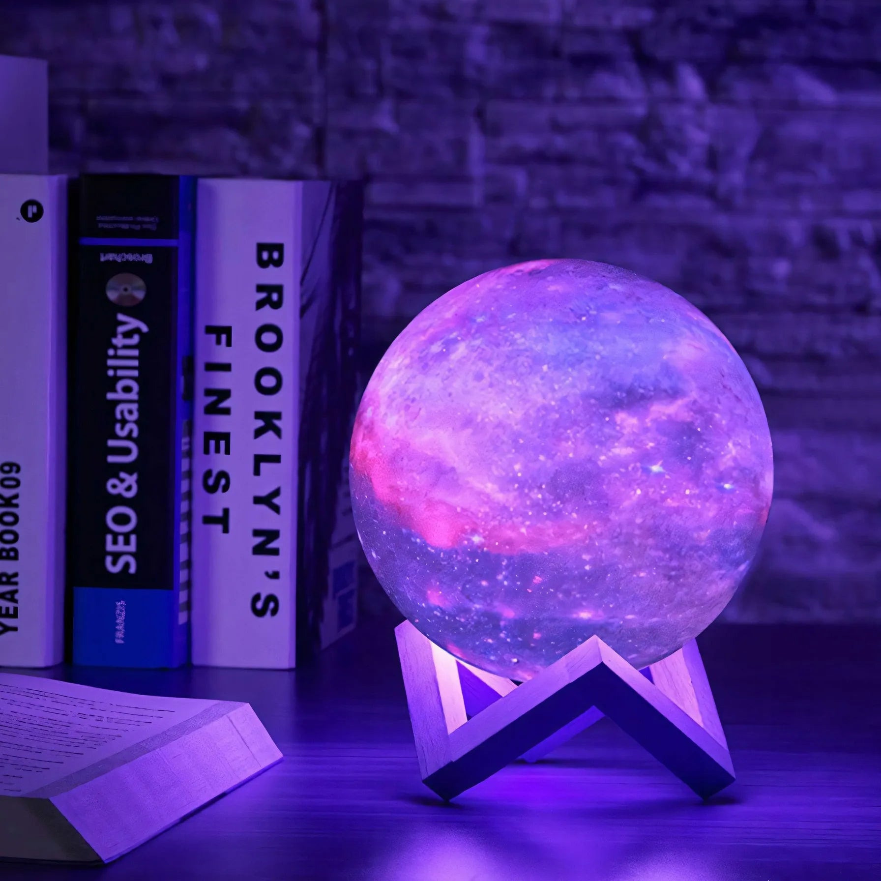 RETOO 3D LED naktinė lemputė „Šviečiantis mėnulis“ MOON RGB su pulteliu