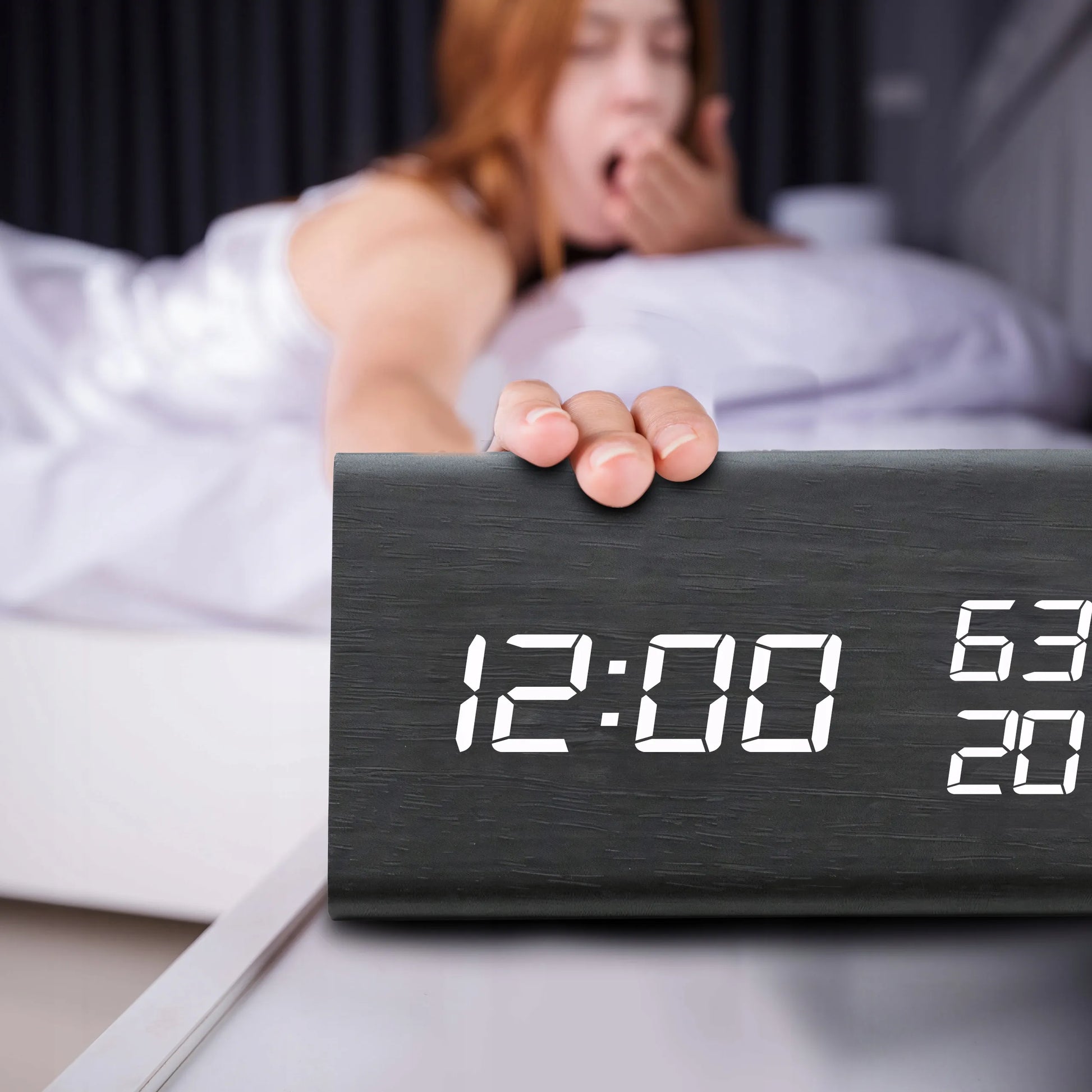 RETOO skaitmeninis žadintuvas su termometru