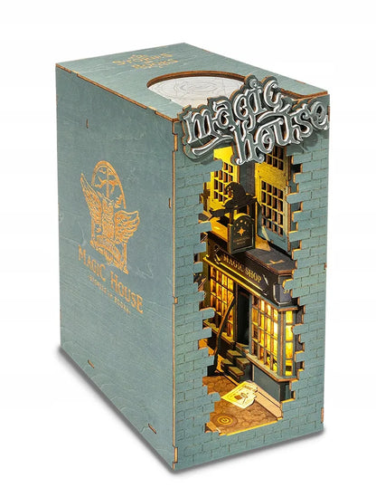 „Robotime“ medinis 3D modelis „Magiškas namelis“ – surenkamas „Book Nook“ rinkinys, dovana