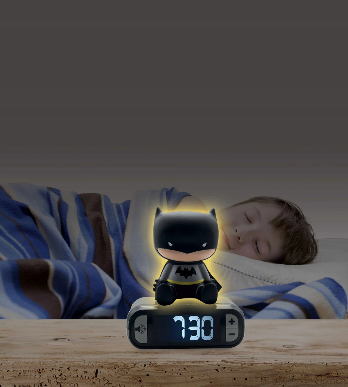 Skaitmeninis žadintuvas su 3D naktine lempute „Batman“ ir garso efektais