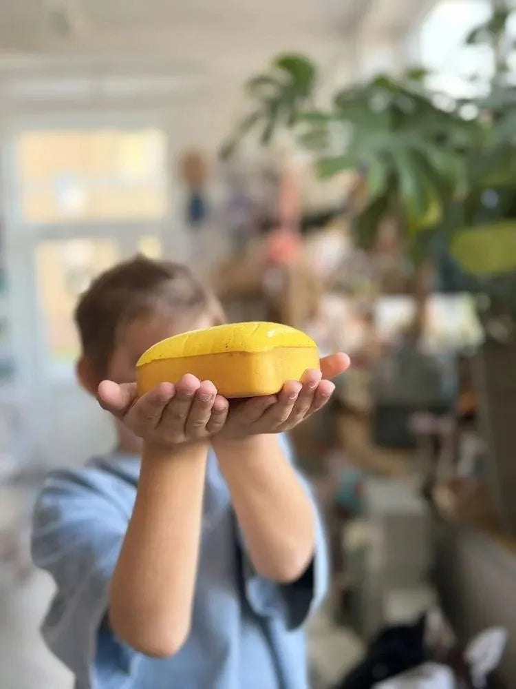 Skrebučio su sūriu formos antistresinis „Squishy“ sensorinis žaislas