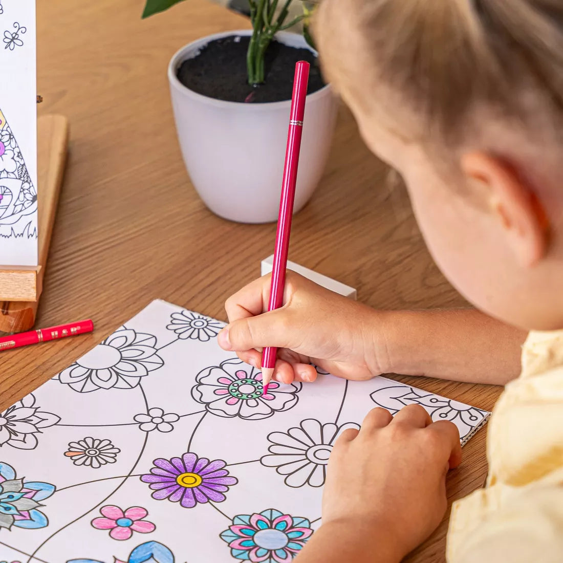 Spalvotų pieštukų rinkinys piešimui su dėklu, 72 elementai