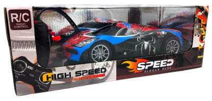 „Spider“ sportinis automobilis „Avengers“, nuotoliniu būdu valdomas, su šviesomis