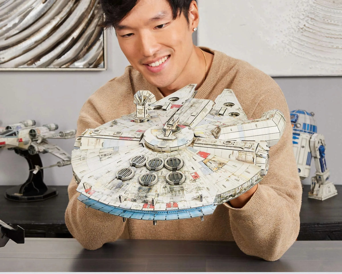 „Star Wars“ 3D dėlionė „Millennium Falcon“, 4D modelis, 43 cm
