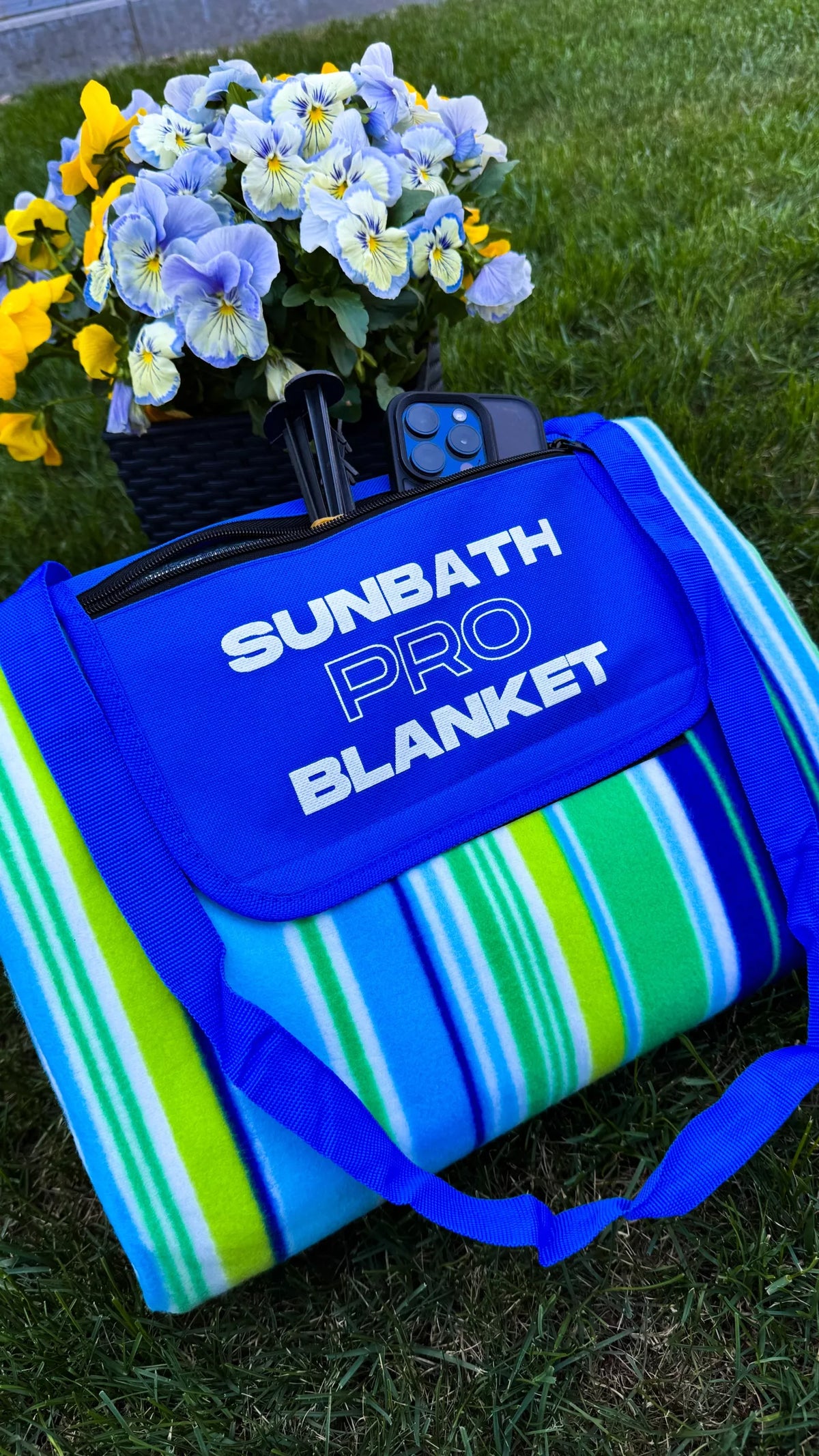 SUN PRO piknikinis paplūdimio paklotas 200x200 cm su rankena, diržu ir kuoliukais