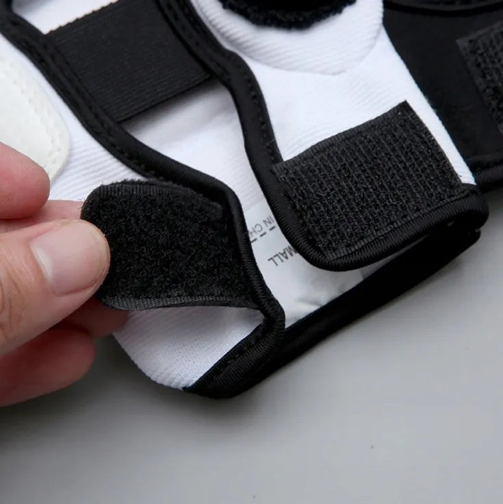 Taekwondo pirštinės MMA boksui karate S