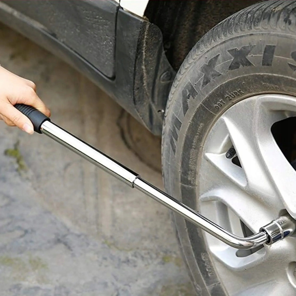 TELESKOPINIS AUTOMOBILIO RATŲ RAKTAS SU GALVUTĖMIS 17, 19, 21, 23 mm, 1/2″, TVIRTAS
