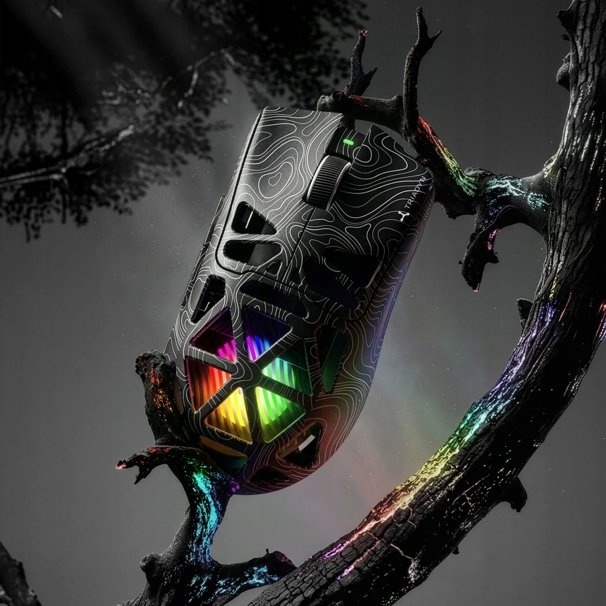 TRIADYN IAPETUS belaidė žaidimų pelė PixArt Bluetooth USB RGB