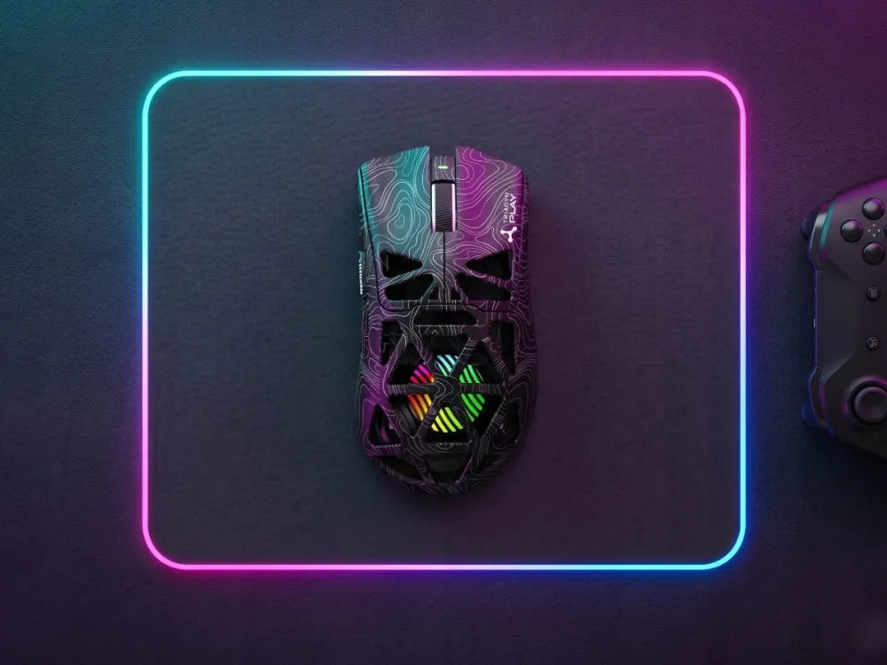 TRIADYN IAPETUS belaidė žaidimų pelė PixArt Bluetooth USB RGB