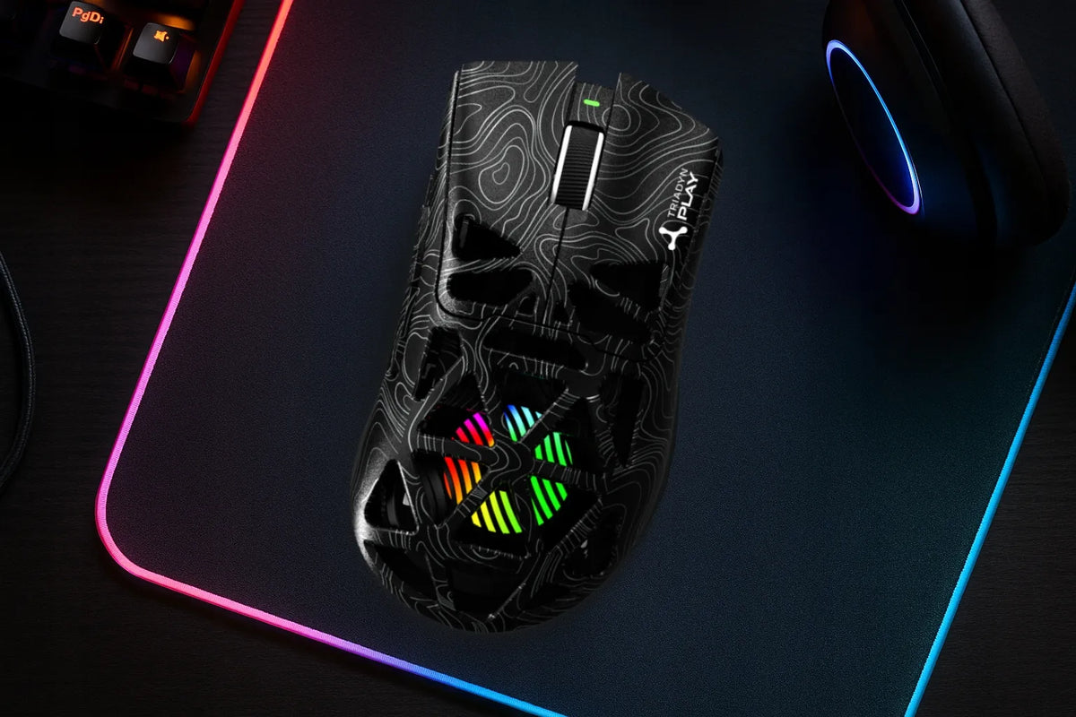 TRIADYN IAPETUS belaidė žaidimų pelė PixArt Bluetooth USB RGB