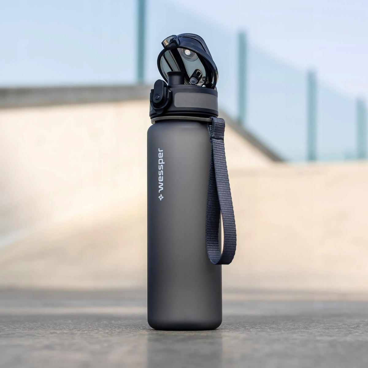 TRITAN sportinis vandens butelis su snapeliu 1000 ml