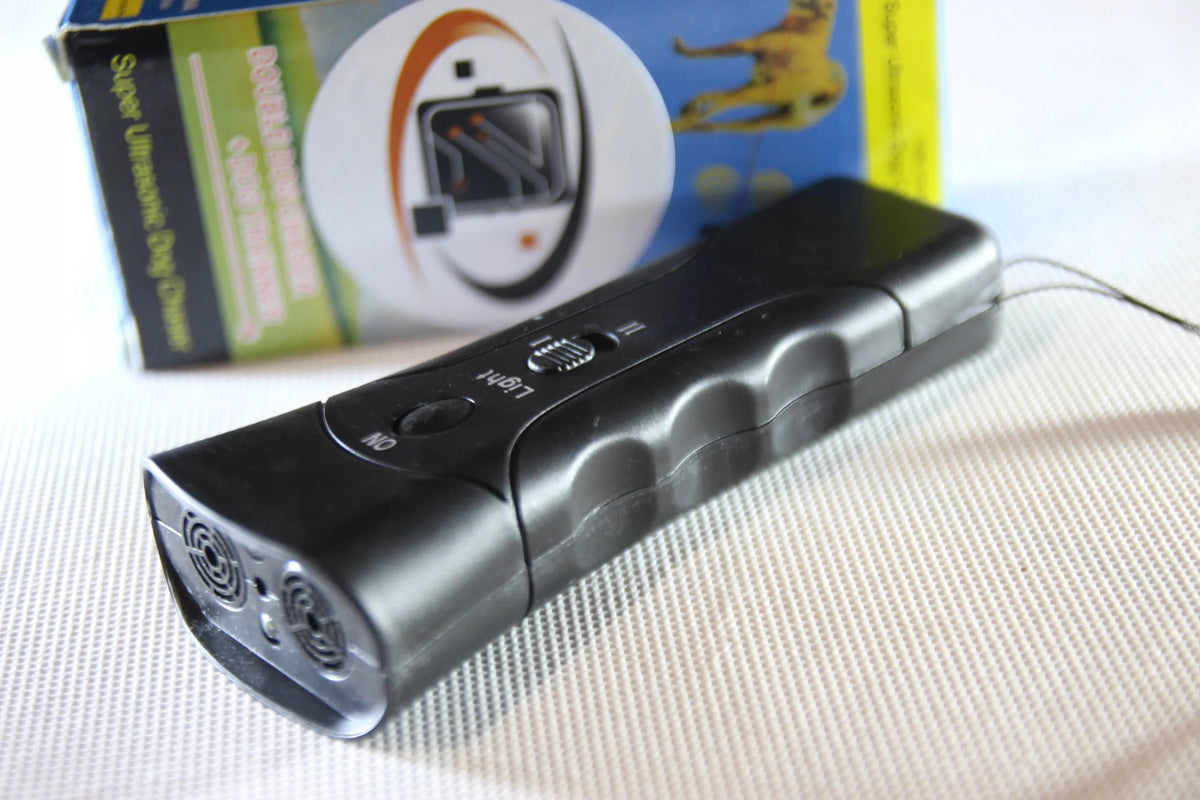 Ultragarsinis šunų atbaidiklis 130dB MP036 3in1 LED dresuotojas
