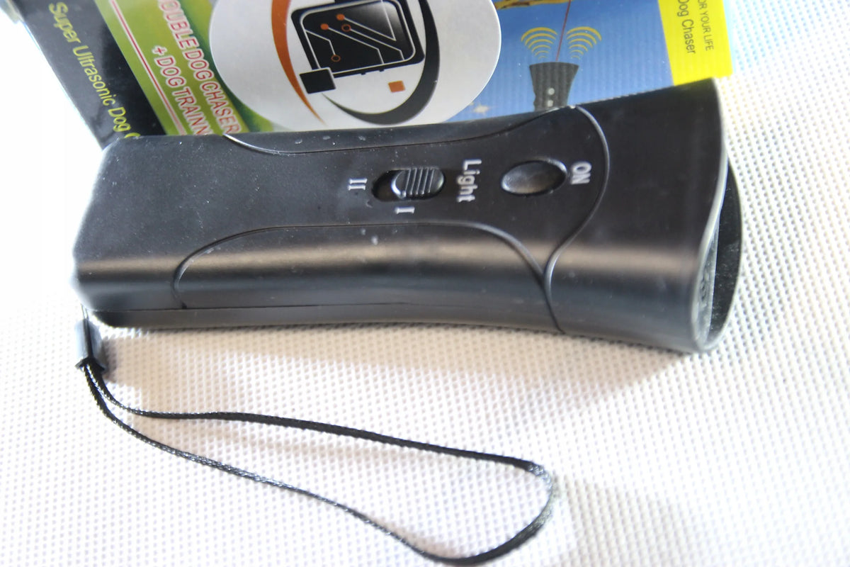 Ultragarsinis šunų atbaidiklis 130dB MP036 3in1 LED dresuotojas