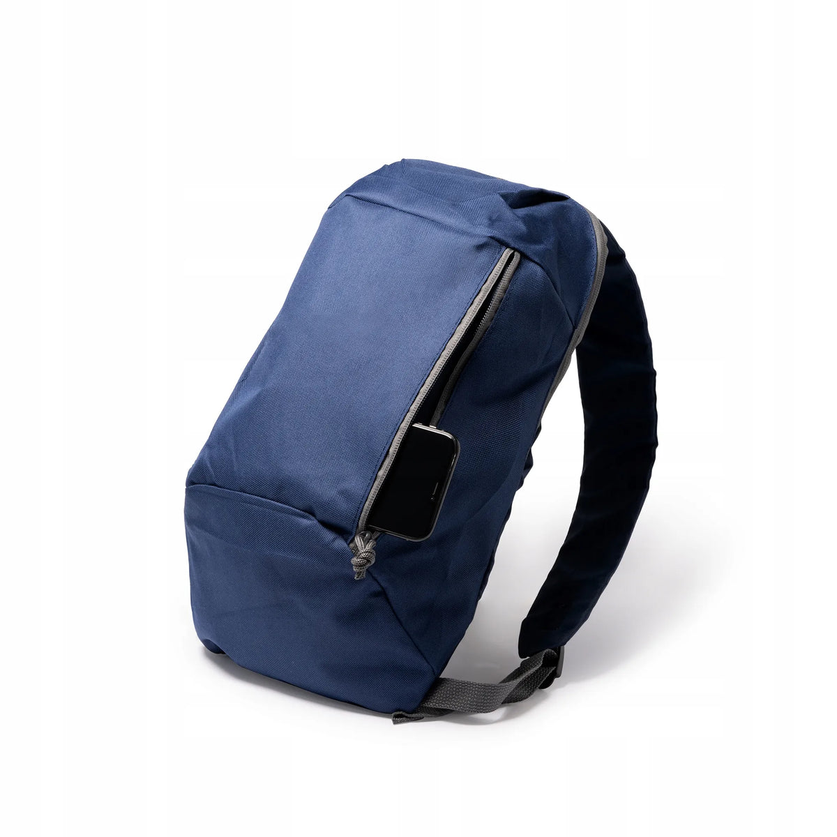 Vandeniui atspari turistinė kuprinė, 10 l, 40 × 20 cm, juoda